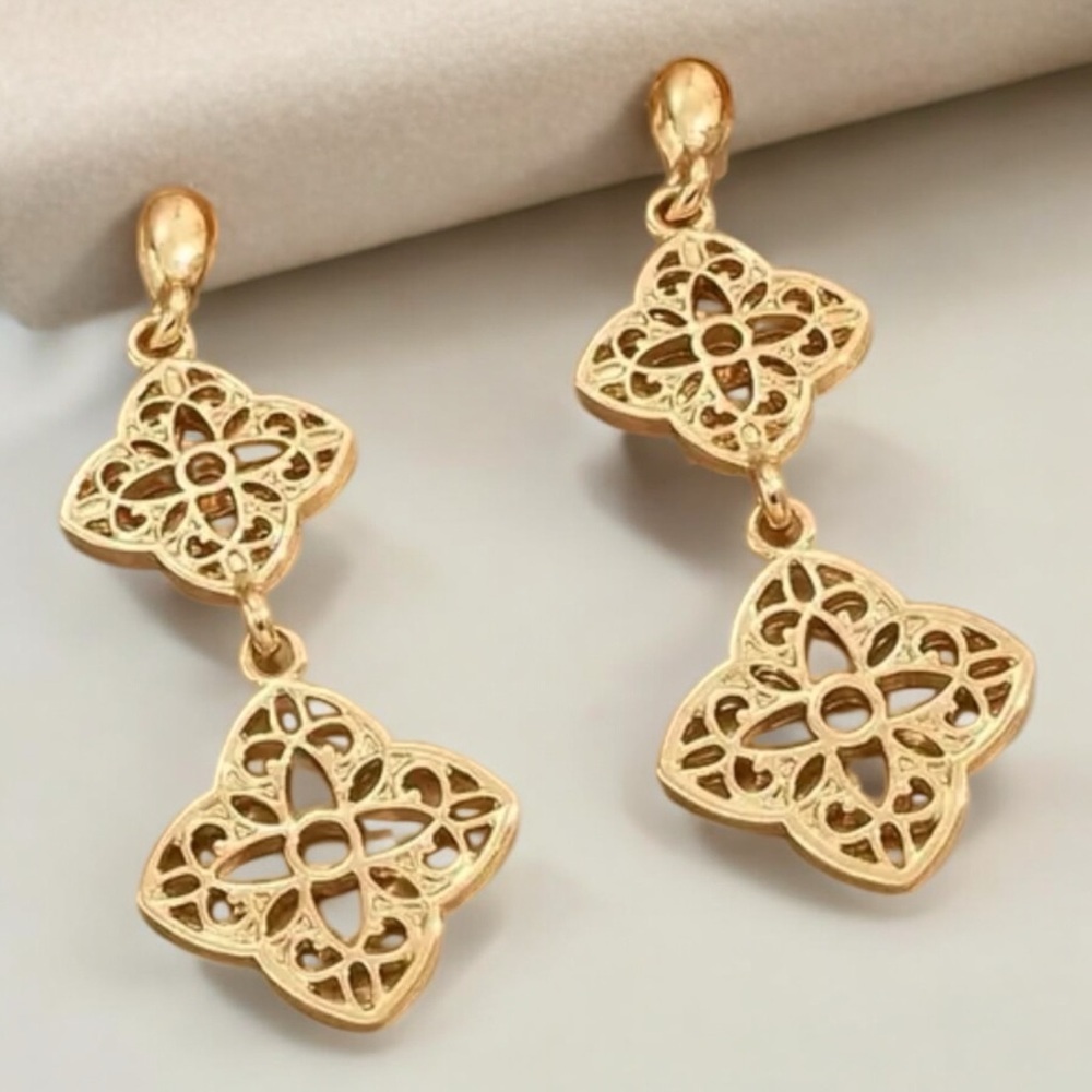 Gold Boho Style Floral Cut Out Filigree Dangle Drop Earrings New - Picture 2 of 4